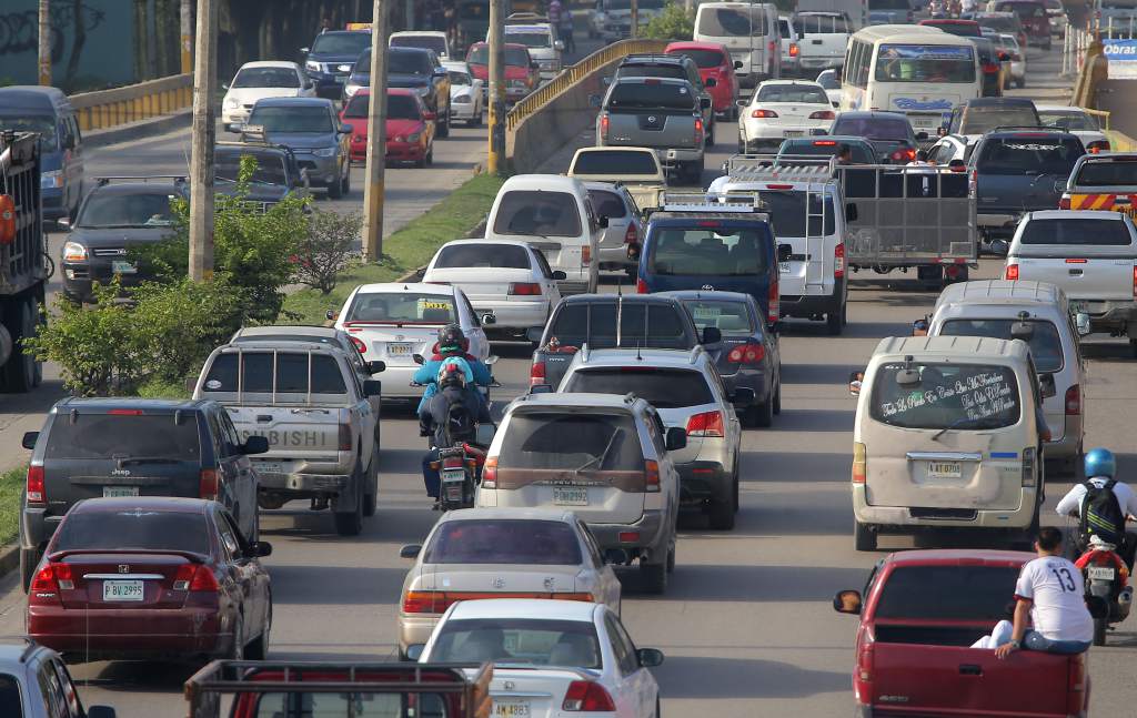 Subdirector DNVT: «Solicitamos a los usuarios respetar el orden de circulación y medidas de bioseguridad»