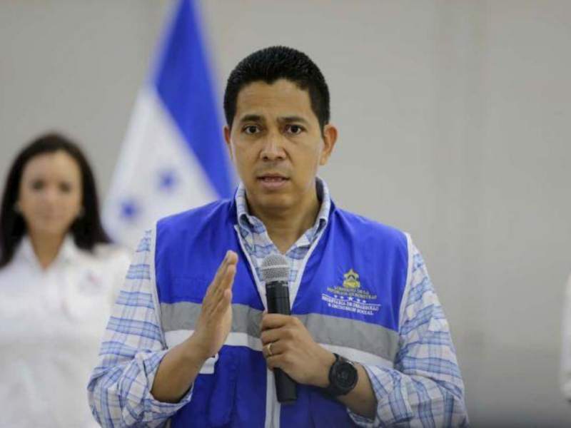 Presidente del CCPN: En lugar de distribuir propaganda debemos dar mascarillas Presidente del CCPN: En lugar de distribuir propaganda debemos dar mascarillas