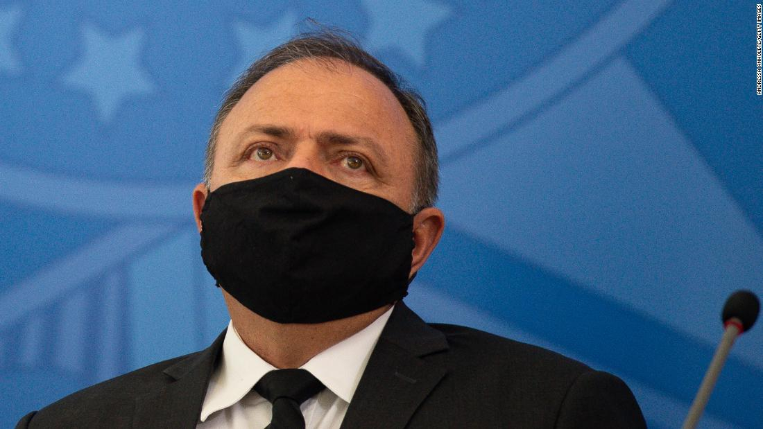 Investigan a ministro por crisis de salud en Manaos, Brasil