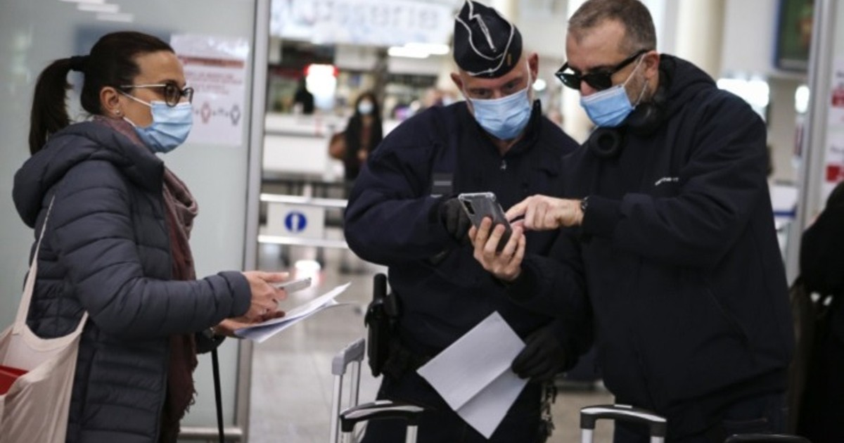 Francia exigirá una prueba negativa a todos los viajeros de la UE