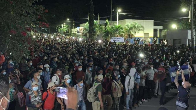 Ingresa a Guatemala caravana migrante  conformada por 9 mil  hondureños