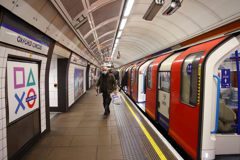 La variante británica del coronavirus podría ser hasta un 30% más letal La variante británica del coronavirus podría ser hasta un 30% más letal