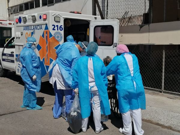 Fallece uno de los dos primeros pacientes que fue trasladado del HE al hospital móvil de Tegucigalpa Fallece uno de los dos primeros pacientes que fue trasladado del HE al hospital móvil de Tegucigalpa