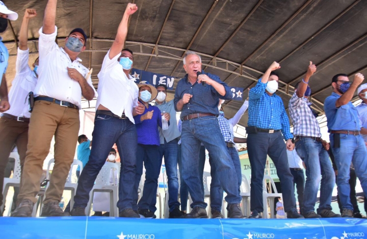 Mauricio Oliva: “Si pudiéramos resumir lo que me piden en cada parte, es que Honduras necesita un presidente de verdad”