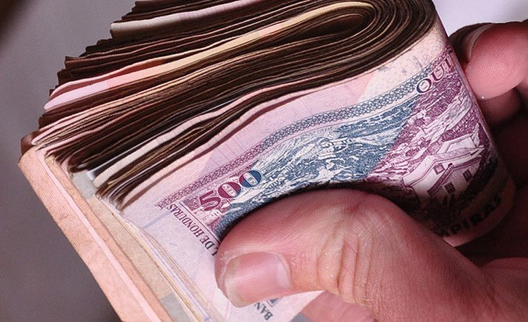 Dirigente obrero: Esperamos que hoy nos tengan una respuesta del reajuste al salario mínimo Dirigente obrero: Esperamos que hoy nos tengan una respuesta del reajuste al salario mínimo