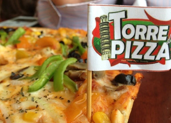 Torre de Pizza; Tras cierre total durante el 2020 reabre con servicio a domicilio