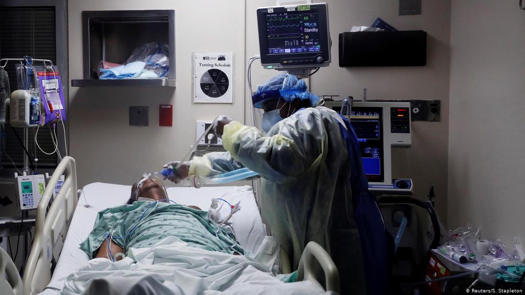 EE.UU. roza los 28 millones de contagios EE.UU. roza los 28 millones de contagios