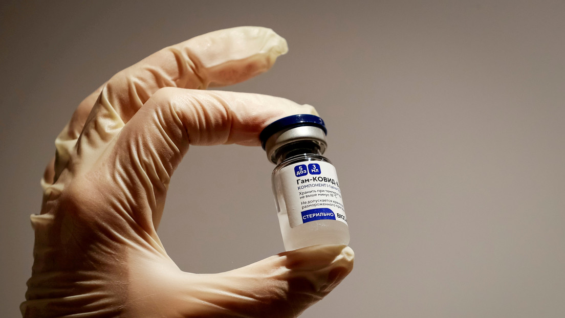 Diplomáticos estadounidenses solicitan vacunarse con la Sputnik V ante el limitado suministro de sus propios fármacos