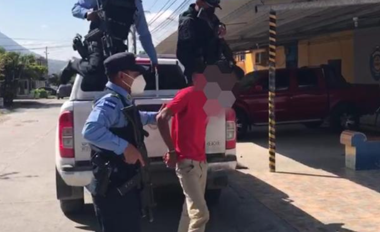 ¡Por matar a su mujer! Capturan a un sujeto en el barrio San Miguel del municipio de Sinuapa ¡Por matar a su mujer! Capturan a un sujeto en el barrio San Miguel del municipio de Sinuapa