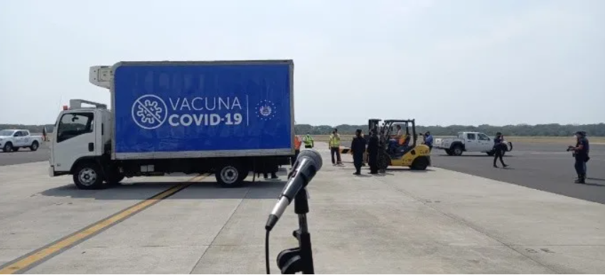 Llegan a El Salvador 20 mil dosis de vacuna contra el Covid-19 Llegan a El Salvador 20 mil dosis de vacuna contra el Covid-19