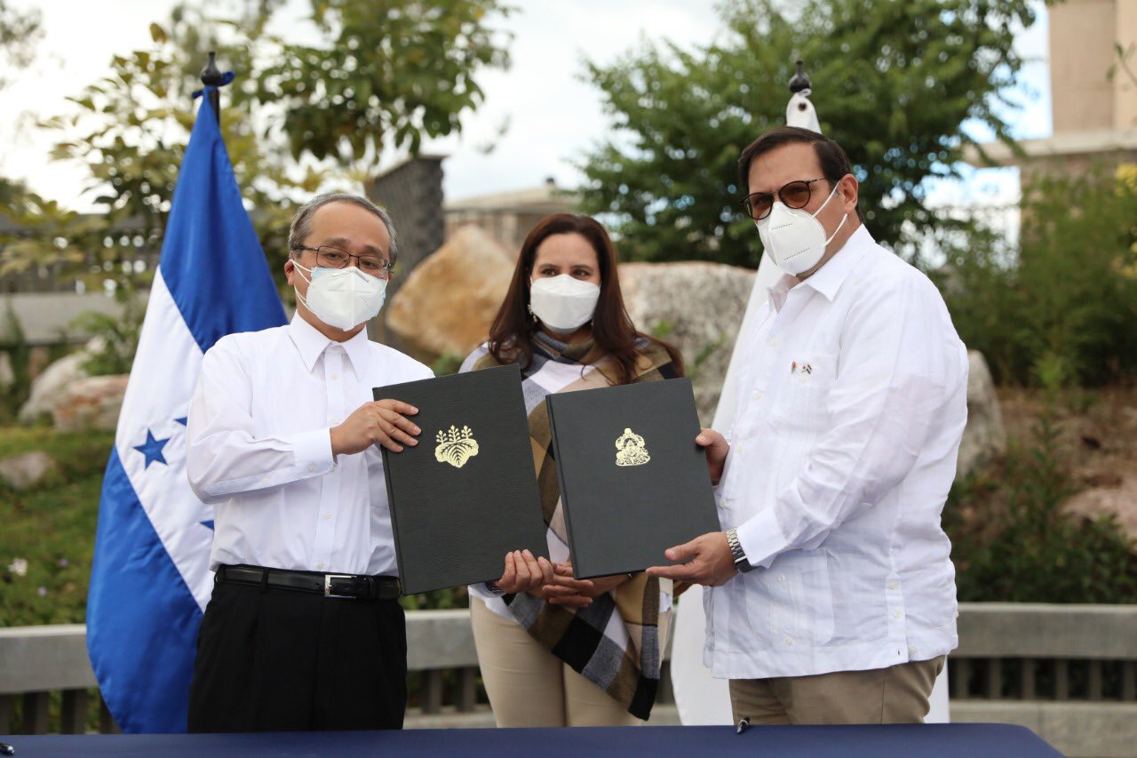 Japón dona 116 millones de lempiras en maquinaria para limpiezas en el Valle de Sula