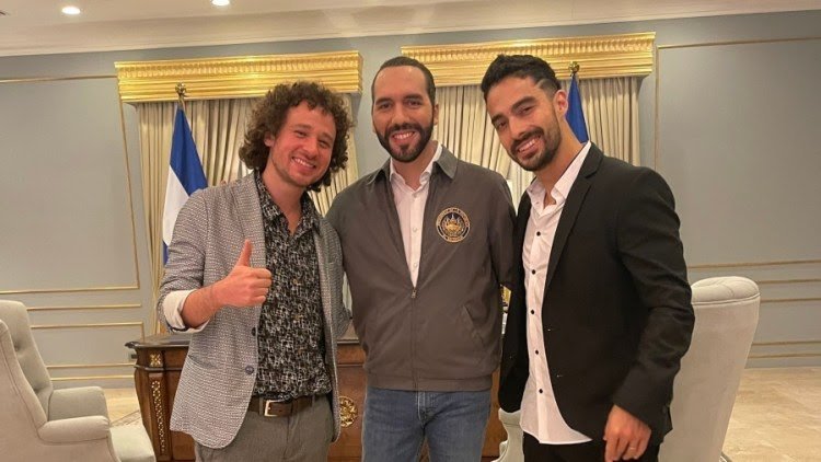 Luisito Comunica entrevista al Presidente Nayib Bukele Luisito Comunica entrevista al Presidente Nayib Bukele