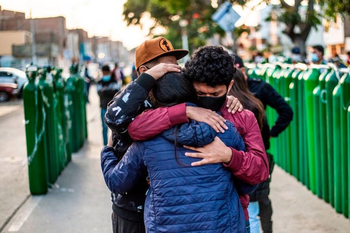 La pandemia hoy suma casi 103 millones de casos globales y más de 2,2 millones de muertes.