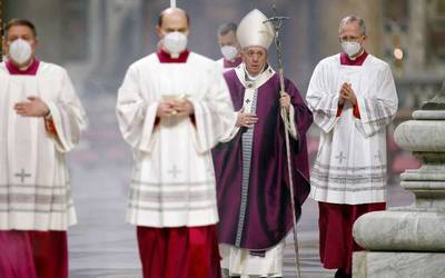 Vaticano anuncia despidos para empleados que se nieguen a vacunarse contra la Covid-19 Vaticano anuncia despidos para empleados que se nieguen a vacunarse contra la Covid-19