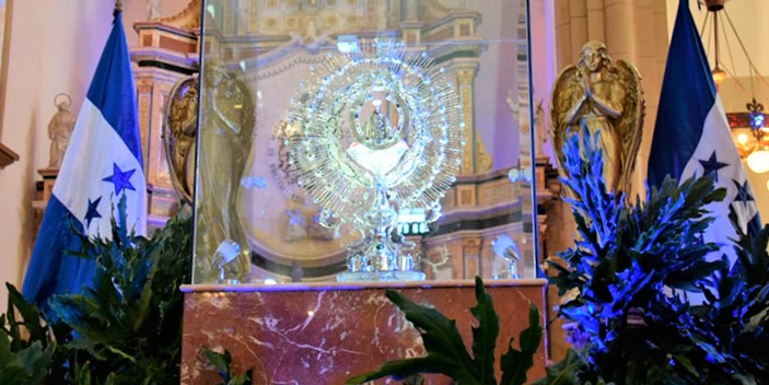 Sin actividades religiosas presenciales conmemoró sus 274 años la Virgen de Suyapa