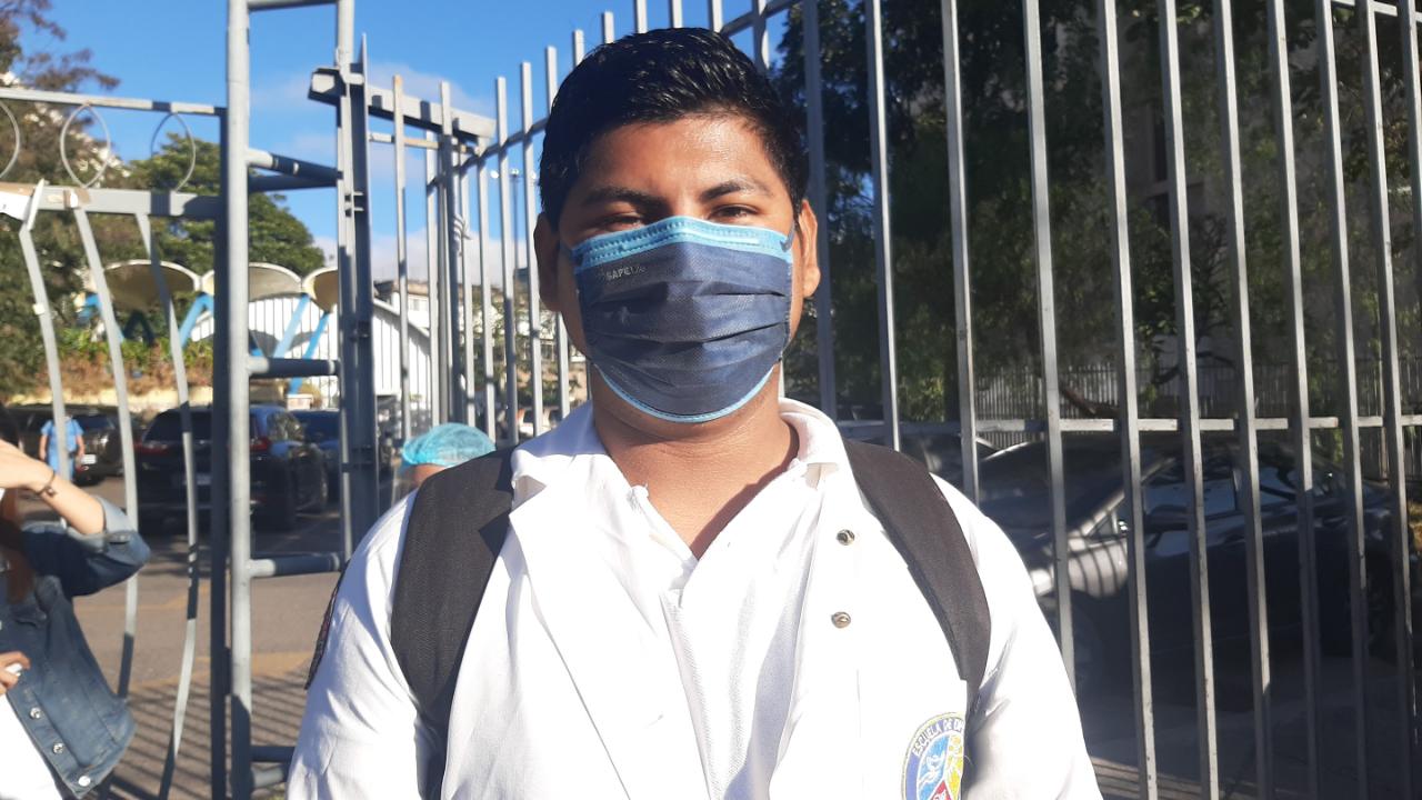 Estudiantes de enfermería de la UNAH exigen retorno a sus prácticas profesionales Estudiantes de enfermería de la UNAH exigen retorno a sus prácticas profesionales