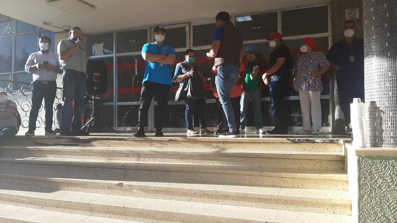 Trabajadores del HE denuncian que los quieren llevar a trabajar al Hospital Móvil