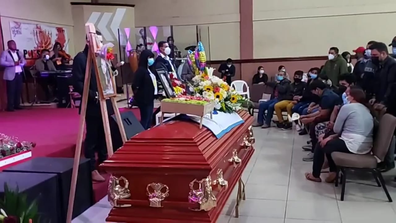 Tío de Keyla Martínez: » Como familia vamos exigir que se esclarezca el crimen, porque no confiamos en la justicia hondureña» Tío de Keyla Martínez: » Como familia vamos exigir que se esclarezca el crimen, porque no confiamos en la justicia hondureña»