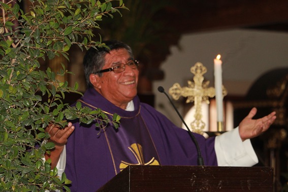 Fallece por Covid-19 el padre de la iglesia católica, Rudi Mejía