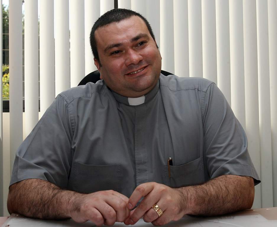 Rector de La Basílica de Suyapa, Padre Carlos Magno Núñez da Positivo a Covid-19