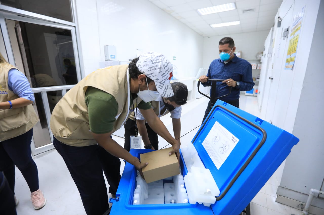 Vacuna donada por Israel ya fue enviada a cuatro regiones sanitarias para inmunizar personal de primera línea Vacuna donada por Israel ya fue enviada a cuatro regiones sanitarias para inmunizar personal de primera línea