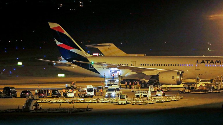 Llegan a Uruguay las primeras 192,000 dosis de la vacuna Coronavac contra la Covid-19