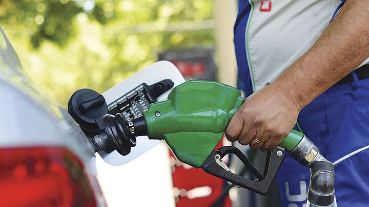 Nuevo aumento a los combustibles se registra a partir del lunes