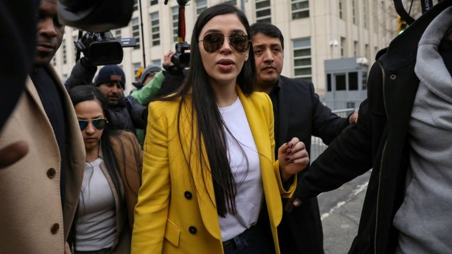 Inicia juicio de Emma Coronel: Se queda en prisión preventiva temporal sin derecho a fianza