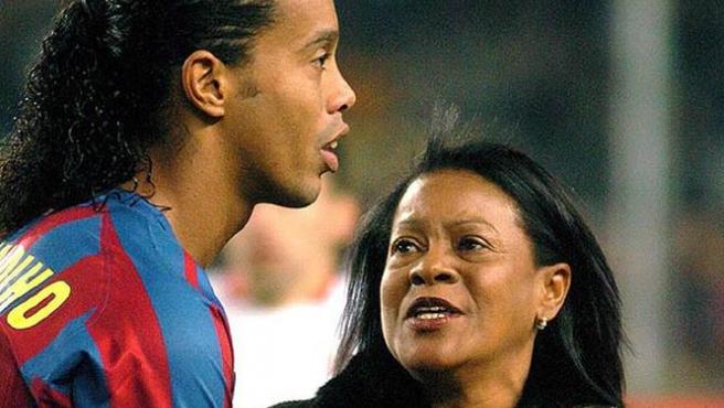 Fallece por Covid-19 la madre de Ronaldinho Gaúcho Fallece por Covid-19 la madre de Ronaldinho Gaúcho