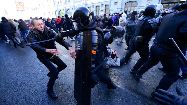 Rusia expulsó a tres diplomáticos europeos por acudir a las protestas opositoras en apoyo a Alexei Navalny