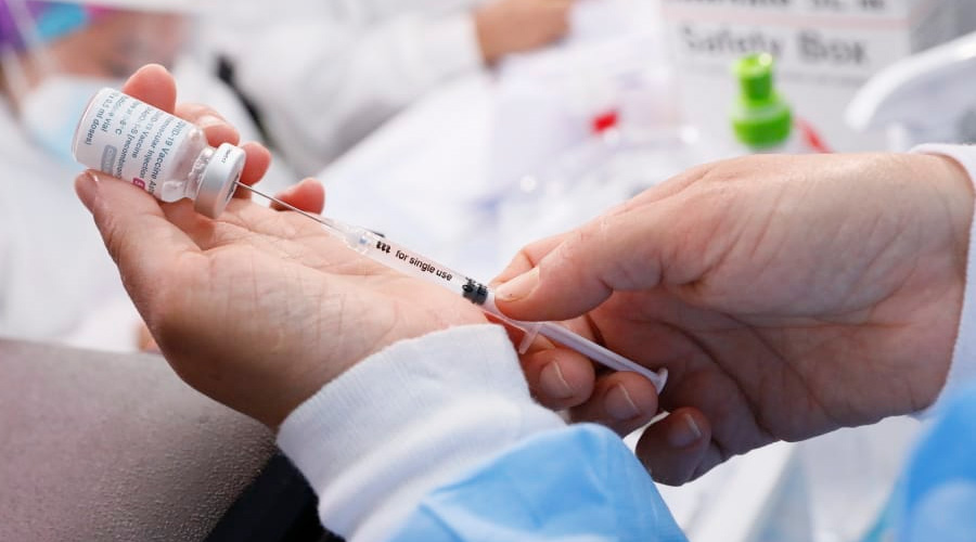 Expresa epidemiólogo:  «El Gobierno debe lanzar una campaña de que la vacuna contra el COVID-19 es gratis»