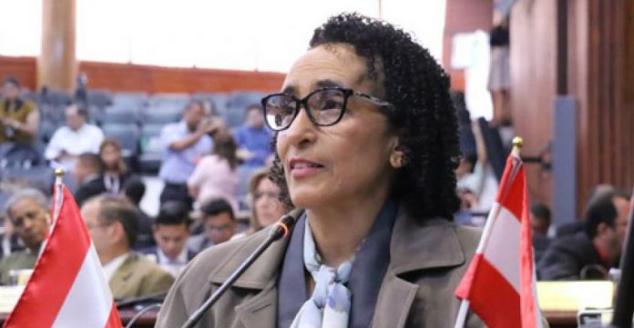 Edinora Brooks: «Tengo 295 actas que impugnar aunque según la histórica no sirve de nada» Edinora Brooks: «Tengo 295 actas que impugnar aunque según la histórica no sirve de nada»