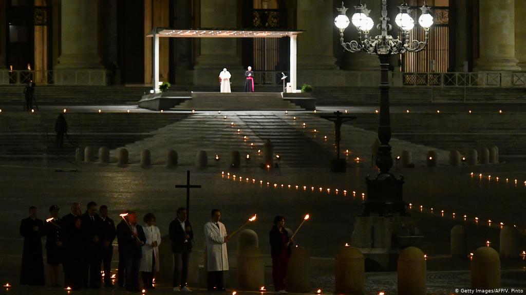 El papa Francisco encabezará el segundo Vía Crucis en la Plaza de San Pedro por la pandemia de coronavirus
