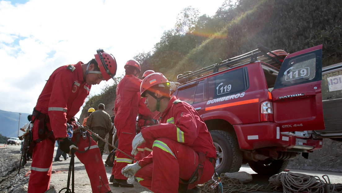 Unas 21 personas mueren tras un accidente de un autobús en Bolivia Unas 21 personas mueren tras un accidente de un autobús en Bolivia