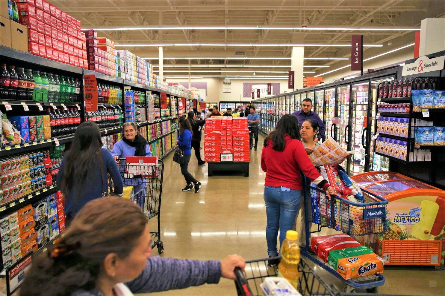 Texas y Misisipi reabren al 100% comercios y decretan el fin del mandato de la mascarilla Texas y Misisipi reabren al 100% comercios y decretan el fin del mandato de la mascarilla