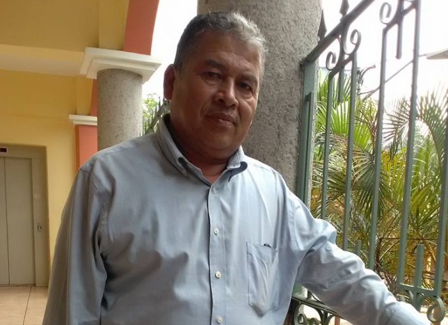 Gustavo Ramos: «Un pescadito no puede competir contra grandes tiburones que quien sabe de donde agarran  tanto dinero para la política»