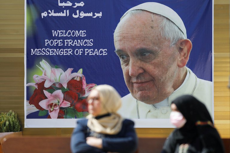 El papa Francisco viajará a Irak pese los ataques con cohetes en base militar que alberga tropas de EEUU El papa Francisco viajará a Irak pese los ataques con cohetes en base militar que alberga tropas de EEUU