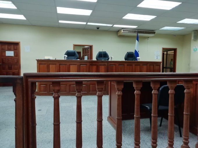 A juicio exempleados del FHIS acusados de desviar fondos en fiestas, entre otras causas