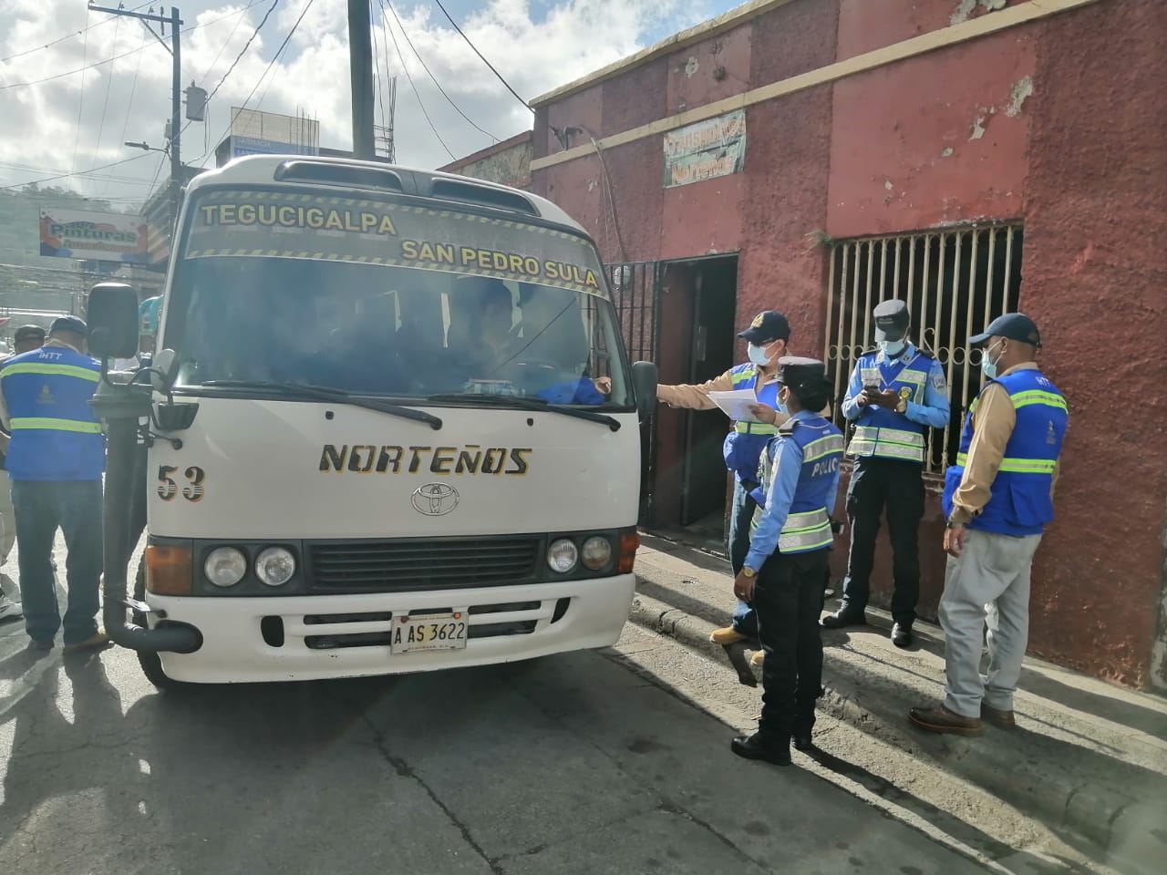 Transporte interurbano reporta una baja de pasajeros durante el inicio de la Semana Santa