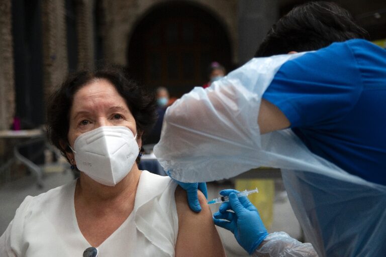 Chile alcanza 5 millones de vacunados contra el Covid-19