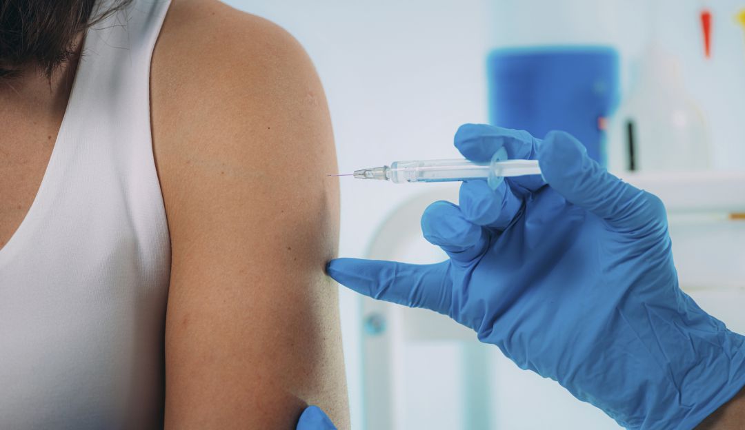 Enfermera sufre parálisis facial en occidente después de recibir vacuna contra la Covid-19 Enfermera sufre parálisis facial en occidente después de recibir vacuna contra la Covid-19