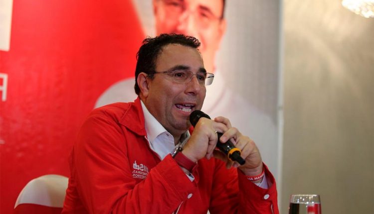 Luis Zelaya: «El uso de cuadernillos y listados se presta a un fraude monumental» Luis Zelaya: «El uso de cuadernillos y listados se presta a un fraude monumental»