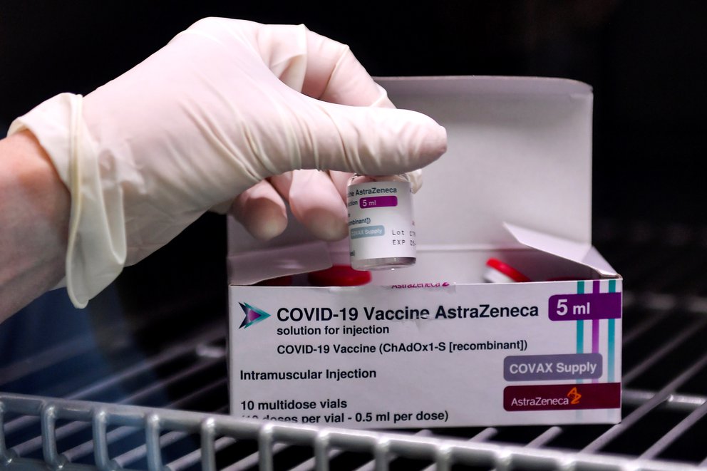 La Agencia Europea de Medicamentos reiteró que la vacuna de AstraZeneca no presenta riesgos vinculados a la edad
