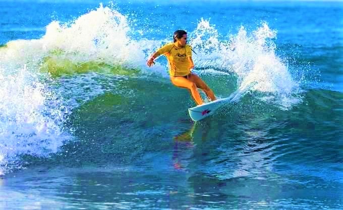 El Salvador: Fallece la surfista Katy Díaz tras ser alcanzada por un rayo