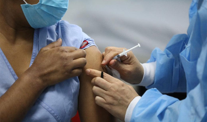 Israel estudia autorizar una cuarta dosis para población con inmunodeficiencias