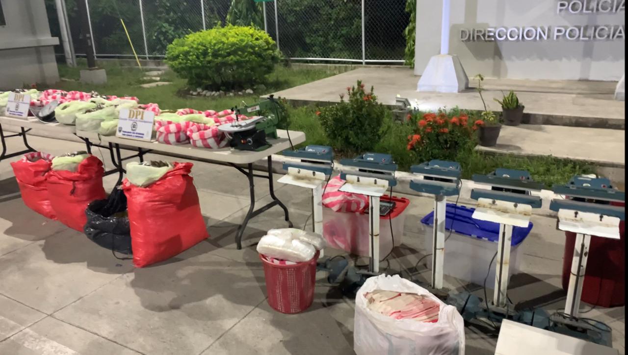 Desarticulado narcolaboratorio, arrestados y remitidos dos supuestos integrantes de la MS-13 en la zona norte del país