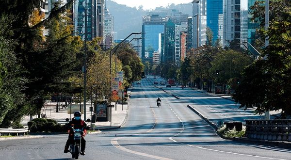 Chile cierra sus fronteras ante repunte de casos de la Covid-19 Chile cierra sus fronteras ante repunte de casos de la Covid-19