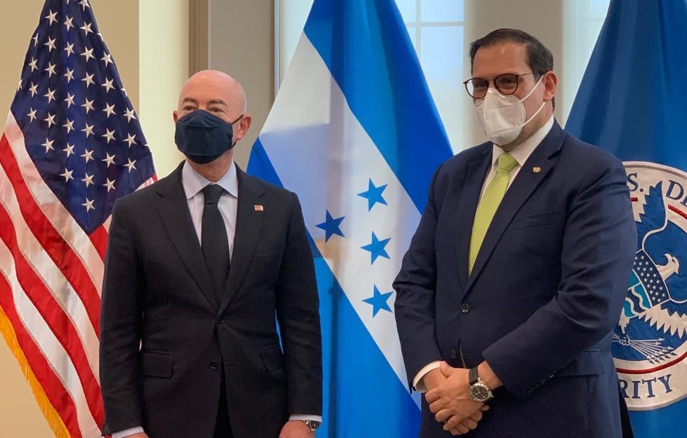 Lisandro Rosales: «Diálogo abierto y sincero sostuvimos con el secretario de Seguridad de EEUU, Alejandro Mayorkas» Lisandro Rosales: «Diálogo abierto y sincero sostuvimos con el secretario de Seguridad de EEUU, Alejandro Mayorkas»