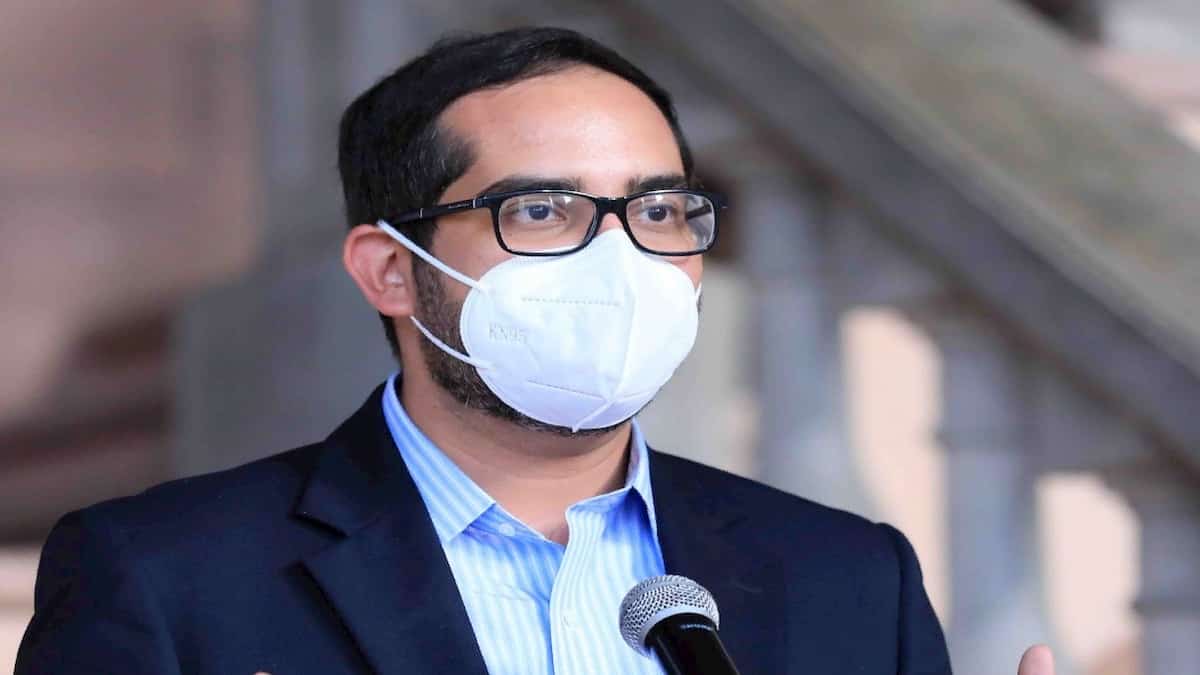 Ministro de Finanzas:   «Sectores que politizan el tema de la vacuna deben disculparse con el pueblo hondureño»  