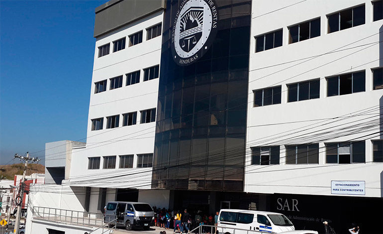 Ministra del SAR: L 3,360 millones es la meta a recaudar por el ISR